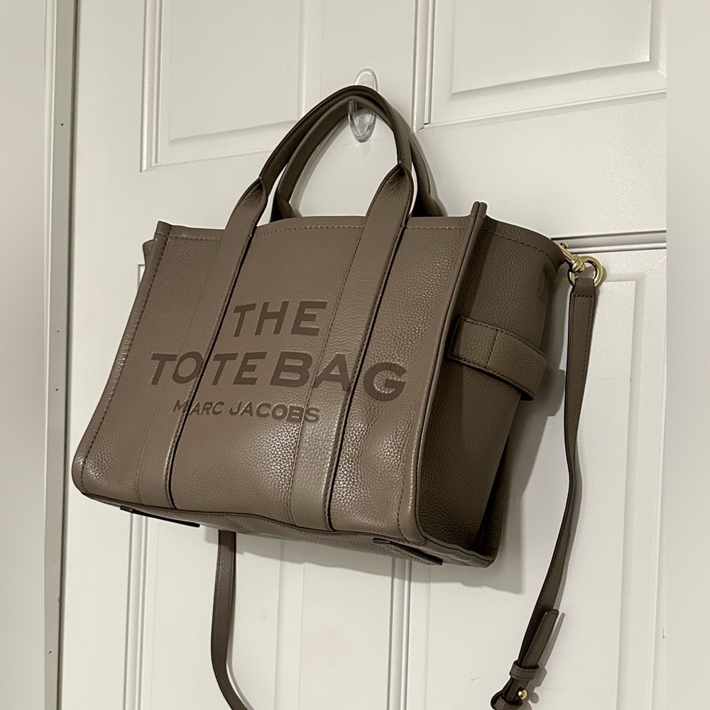 NWOT Marc Jacobs Medium Leather Tote Bag